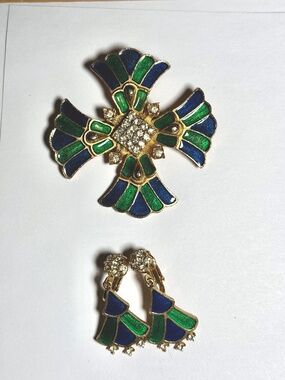 WEISS Maltese Cross Gold Blue Green Enameled Rhinestone Brooch Pin Earring Set